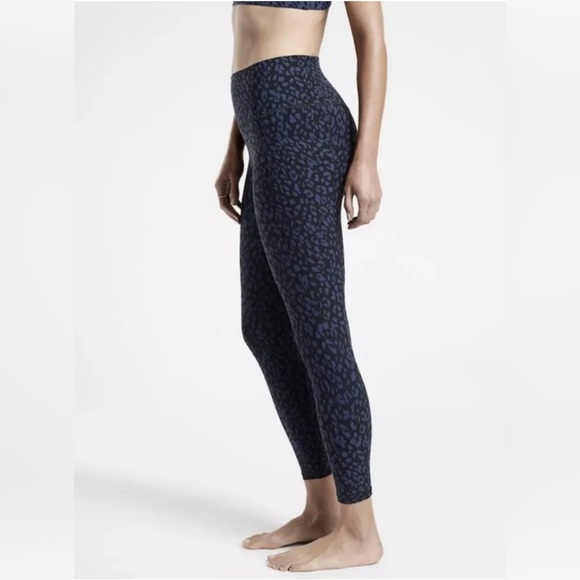 ATHLETA Salutation Print 7/8 Tight Dot Leopard Enchanted
Blue - Picture 5 of 13